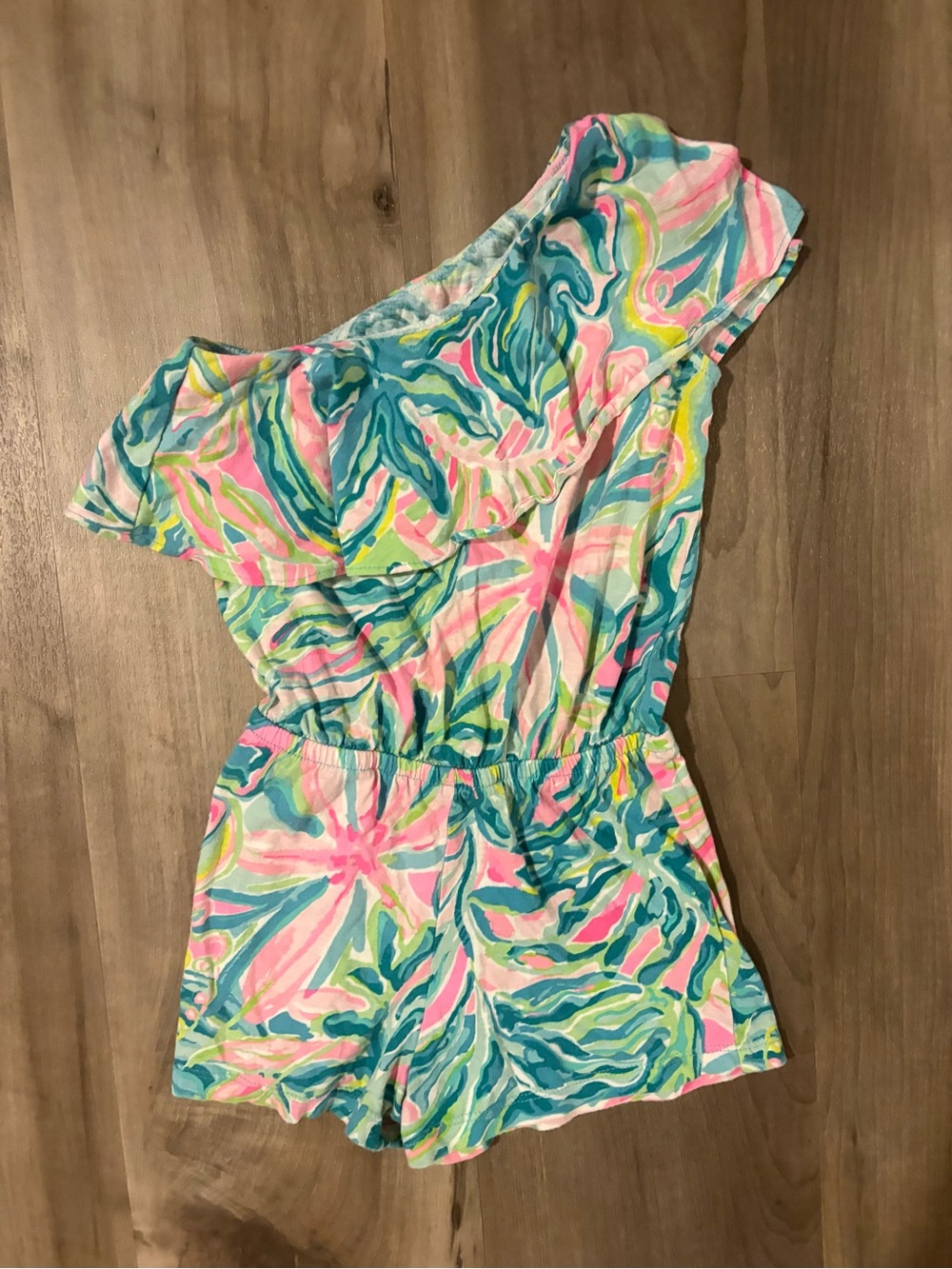 Lilly Pulitzer One-Shoulder Ruffle Romper one in a melon print xs 2-3t